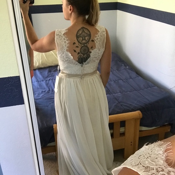 Wedding dress - Picture 7 of 8